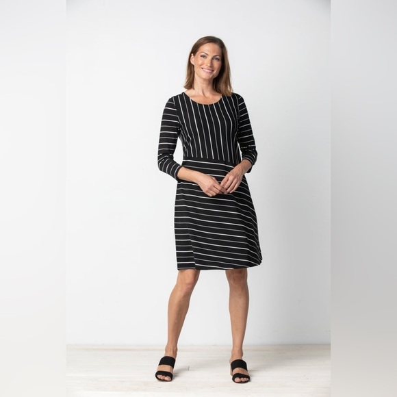 HABITAT Soho Stripe Swing Dress Shift Black White Womens Size Large Asymmetrical - Picture 1 of 9